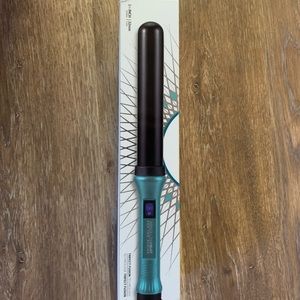 Absolute Heat Pro Ion Series 1 1/4 in. Curling wand